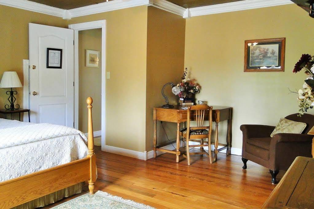 Hill House Bed And Breakfast Loretto Ngoại thất bức ảnh